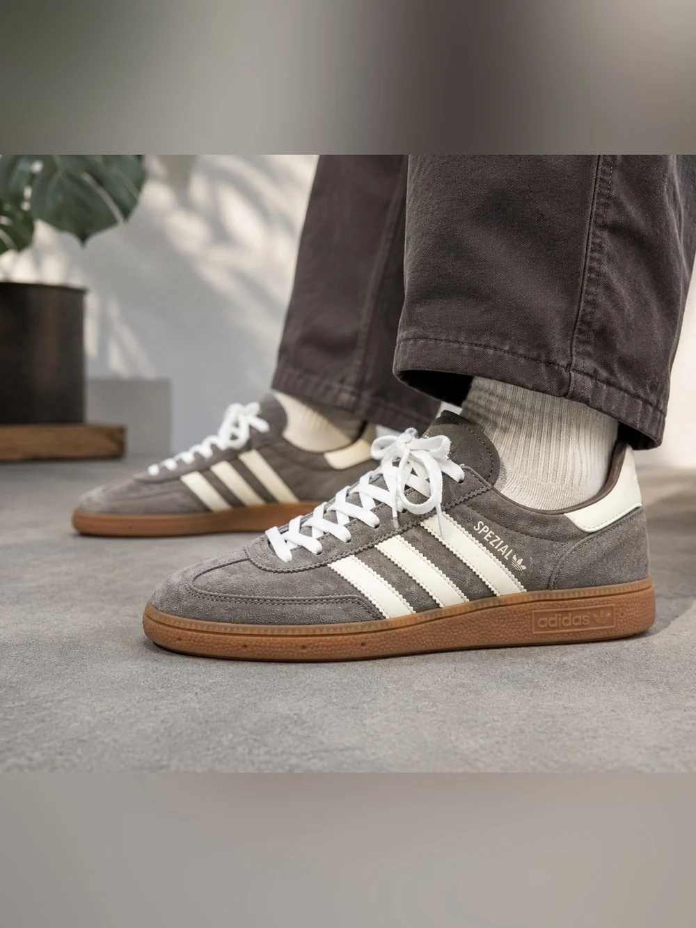 adidas handball Spezial Suede Sneakers - Picture 2 of 8